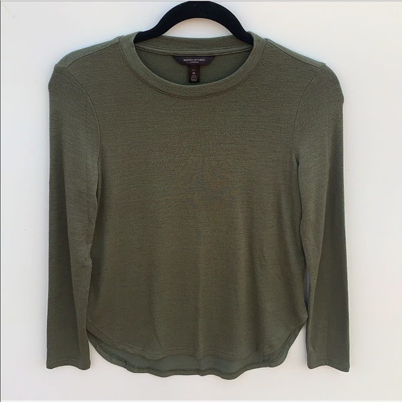 Banana Republic Luxespun Long Sleeve Top Green - Picture 2 of 4